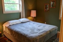 C12-Queen-Bed-Lakeside