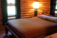 C16-Queen-Bedroom-North