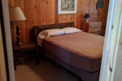 C20-Queen-Bed-woods