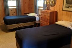 C20-Twin-Bedroom